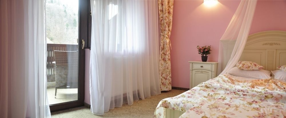 Conac Bavaria Buşteni Exteriér fotografie
